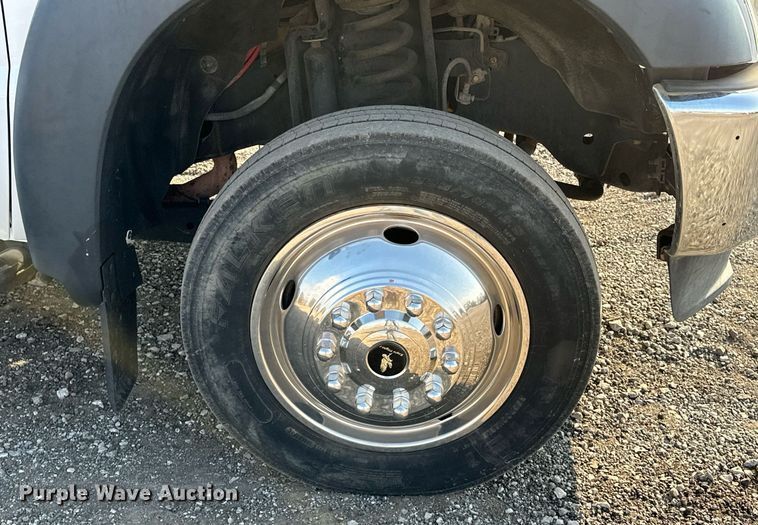 image for item OM9799 2015 Ford F450 Super Duty flatbed truck