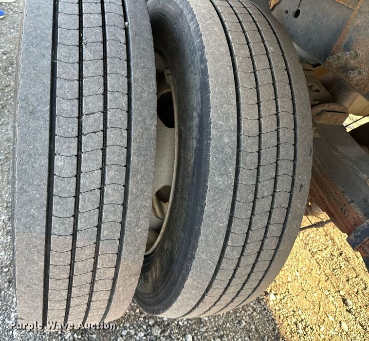 image for item OM9799 2015 Ford F450 Super Duty flatbed truck