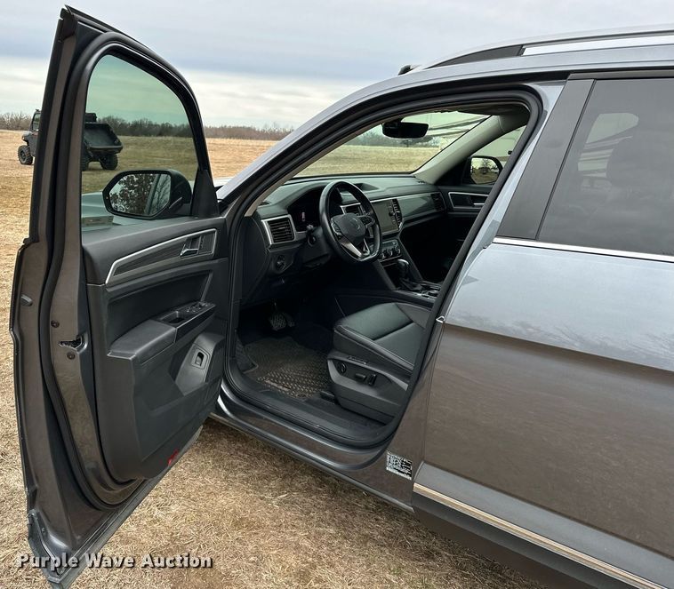 image for item OM9817 2021 Volkswagen  Atlas  SUV