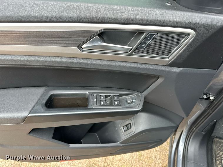 image for item OM9817 2021 Volkswagen  Atlas  SUV