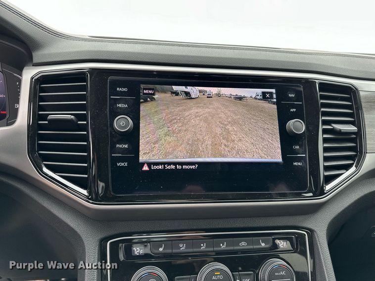 image for item OM9817 2021 Volkswagen  Atlas  SUV