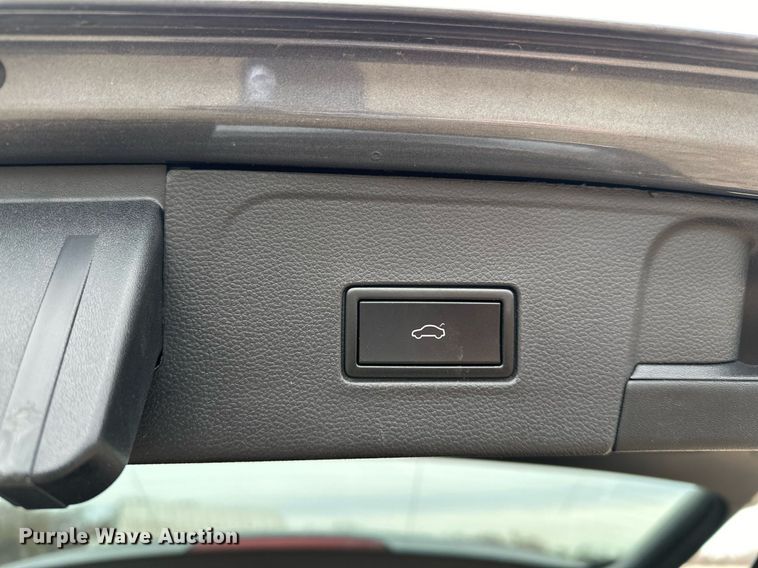 image for item OM9817 2021 Volkswagen  Atlas  SUV