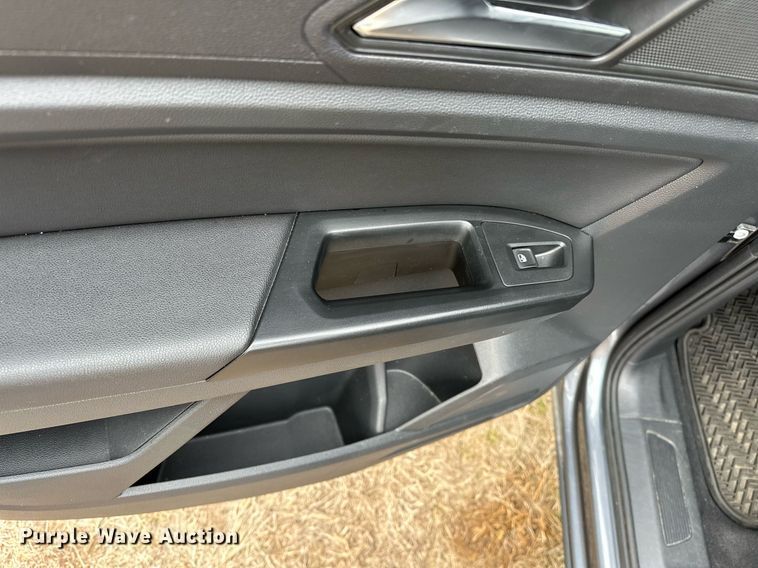 image for item OM9817 2021 Volkswagen  Atlas  SUV