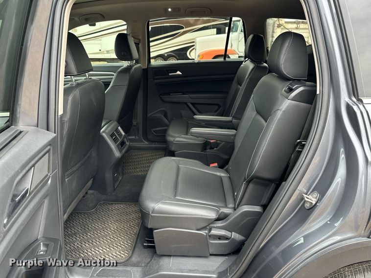 image for item OM9817 2021 Volkswagen  Atlas  SUV