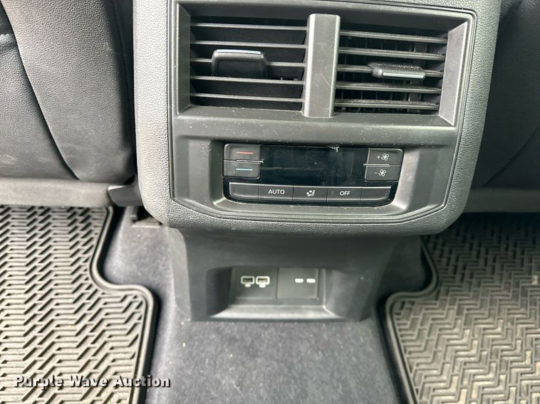 image for item OM9817 2021 Volkswagen  Atlas  SUV