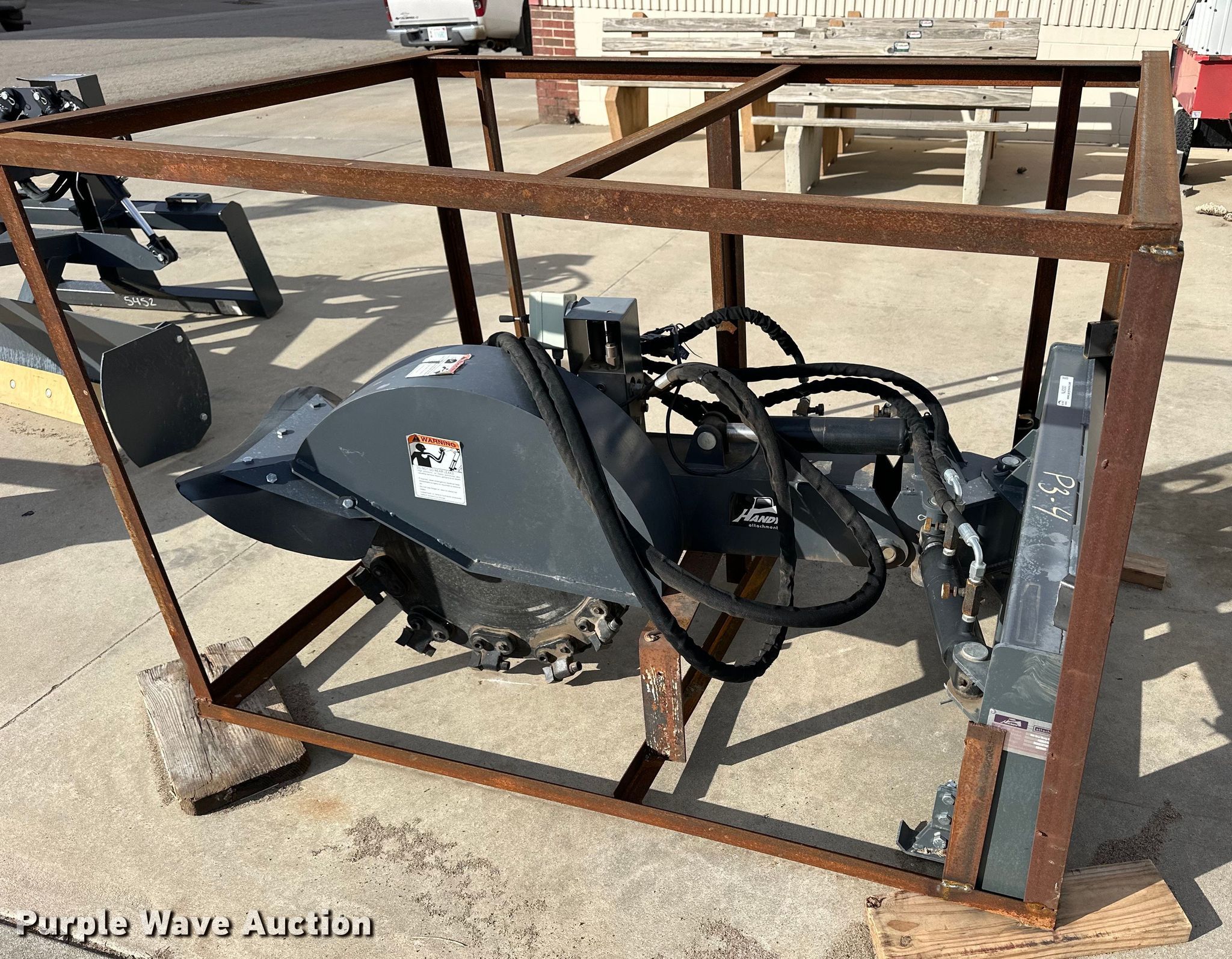 Handy HSSG24X skid steer stump grinder in Minneapolis, KS Item NJ9293 for sale Purple Wave