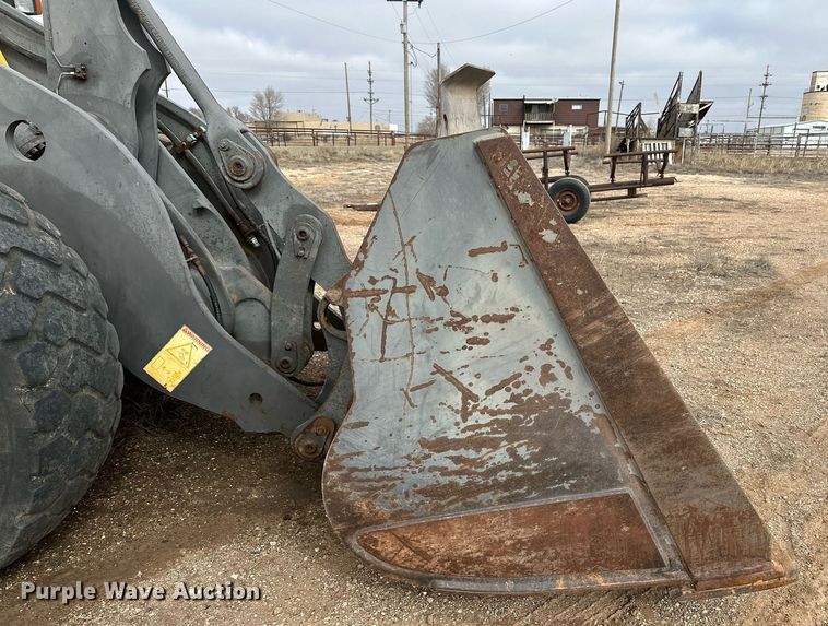 image for item DG4254 2006 Volvo L90E wheel loader