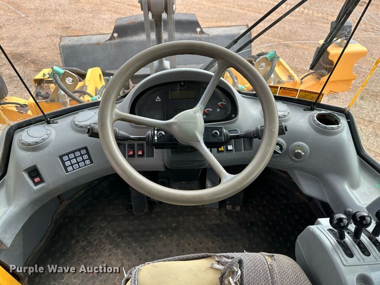 image for item DG4254 2006 Volvo L90E wheel loader