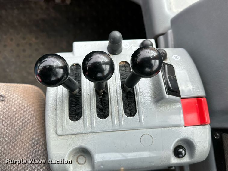 image for item DG4254 2006 Volvo L90E wheel loader