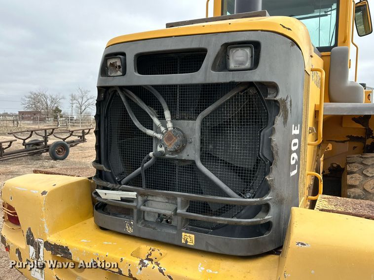 image for item DG4254 2006 Volvo L90E wheel loader