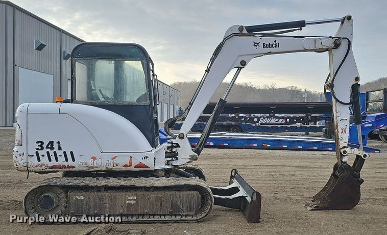 image for item DK0535 2003 Bobcat 341D mini excavator