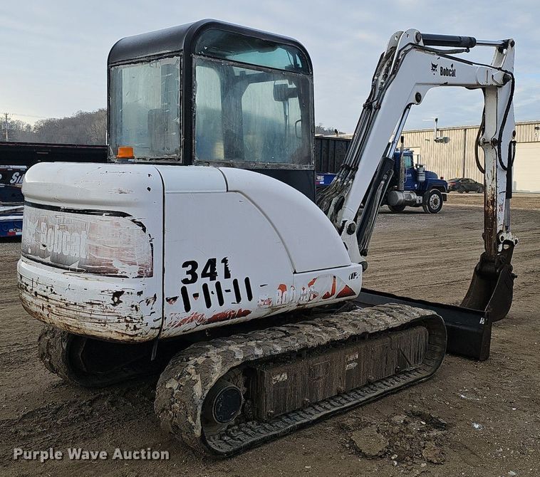 image for item DK0535 2003 Bobcat 341D mini excavator