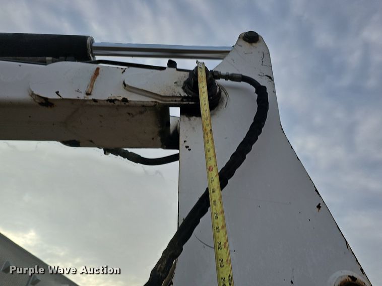 image for item DK0535 2003 Bobcat 341D mini excavator