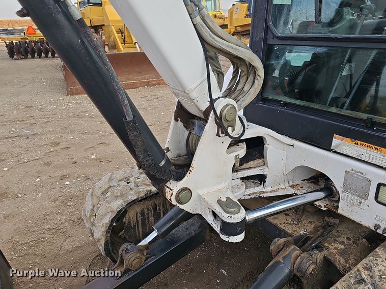 image for item DK0535 2003 Bobcat 341D mini excavator