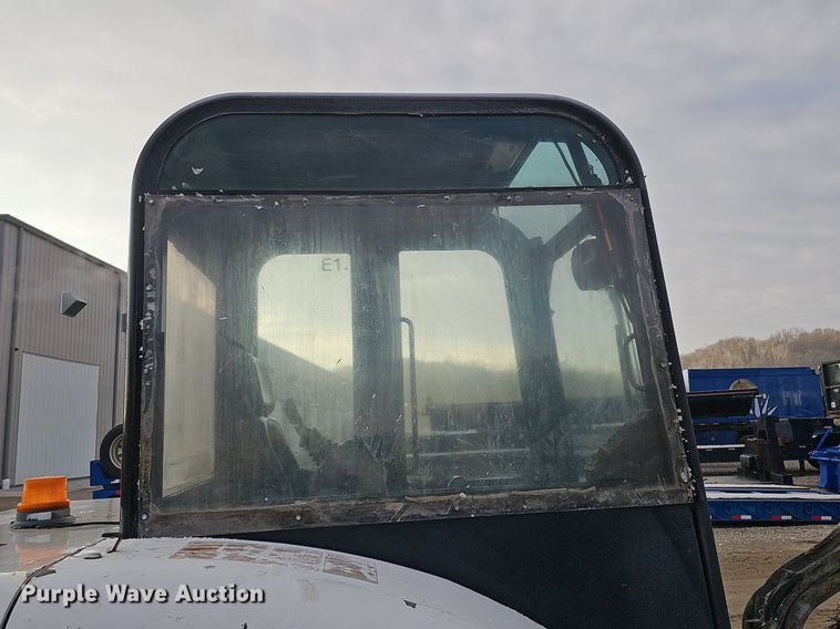 image for item DK0535 2003 Bobcat 341D mini excavator