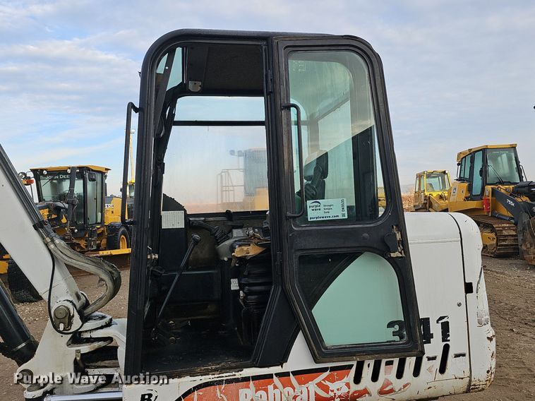 image for item DK0535 2003 Bobcat 341D mini excavator