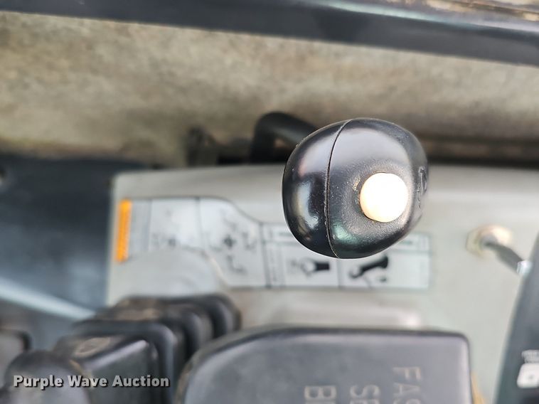 image for item DK0535 2003 Bobcat 341D mini excavator