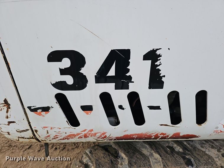 image for item DK0535 2003 Bobcat 341D mini excavator