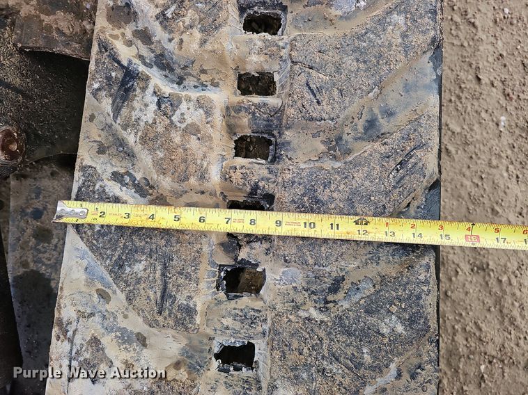 image for item DK0535 2003 Bobcat 341D mini excavator