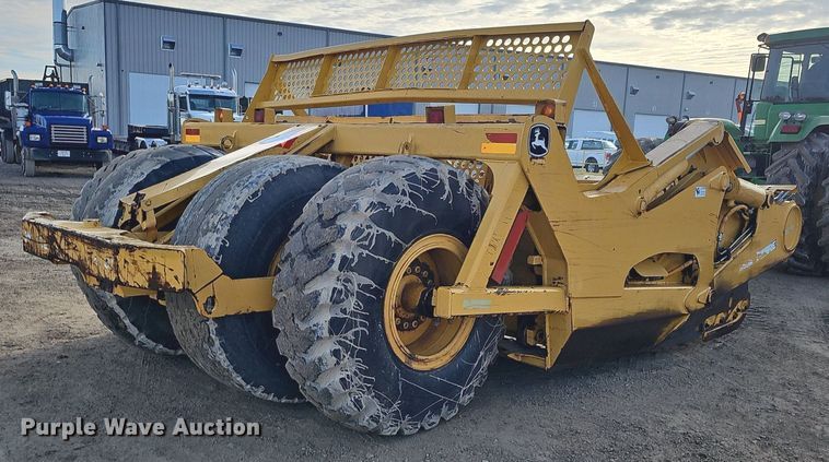 image for item DK0536 2004 John Deere 1810E scraper