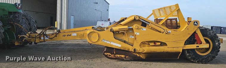 image for item DK0536 2004 John Deere 1810E scraper