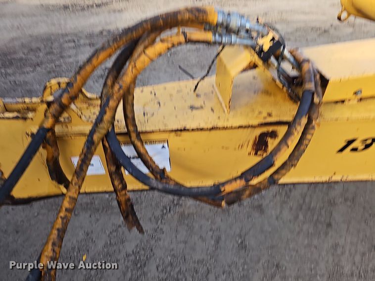 image for item DK0536 2004 John Deere 1810E scraper