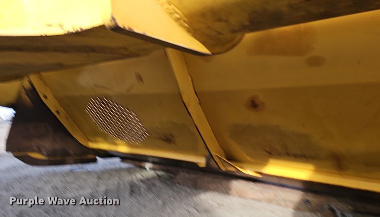 image for item DK0536 2004 John Deere 1810E scraper