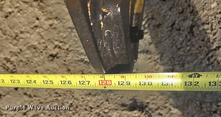 image for item DK0536 2004 John Deere 1810E scraper