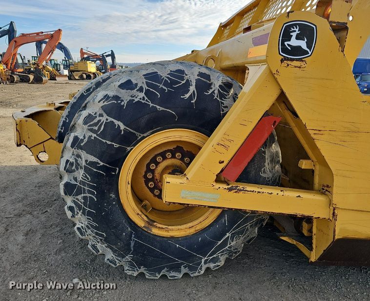 image for item DK0536 2004 John Deere 1810E scraper