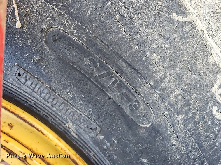 image for item DK0536 2004 John Deere 1810E scraper