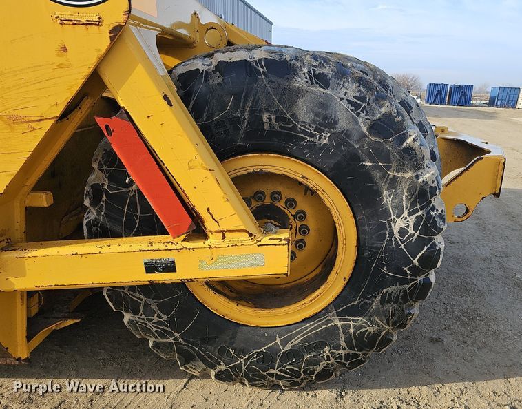 image for item DK0536 2004 John Deere 1810E scraper