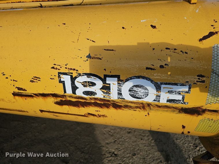 image for item DK0536 2004 John Deere 1810E scraper