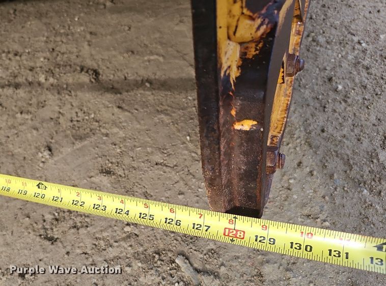 image for item DK0537 2008 John Deere 1810E scraper