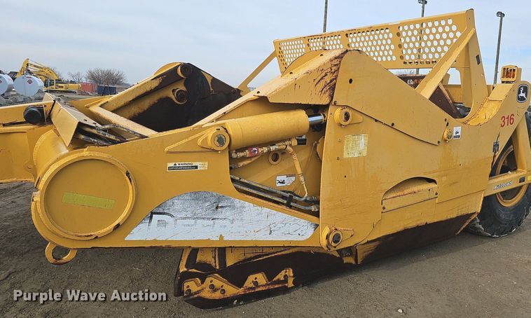 image for item DK0537 2008 John Deere 1810E scraper