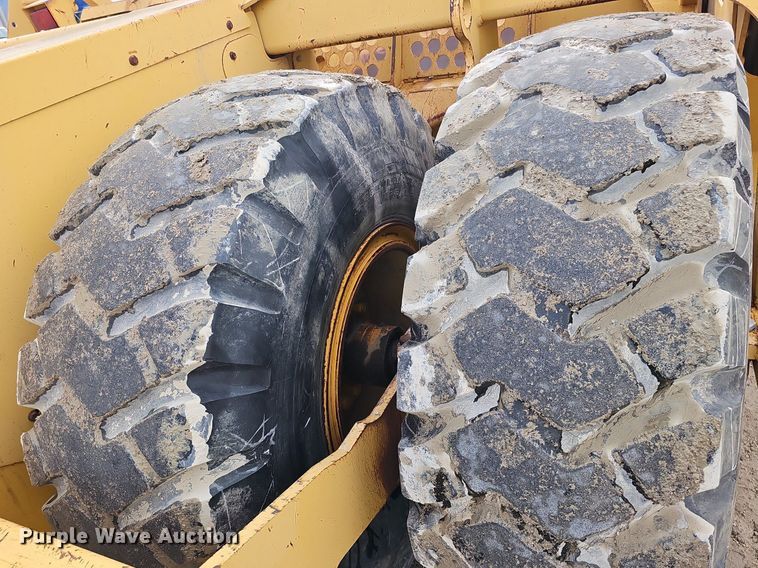 image for item DK0537 2008 John Deere 1810E scraper