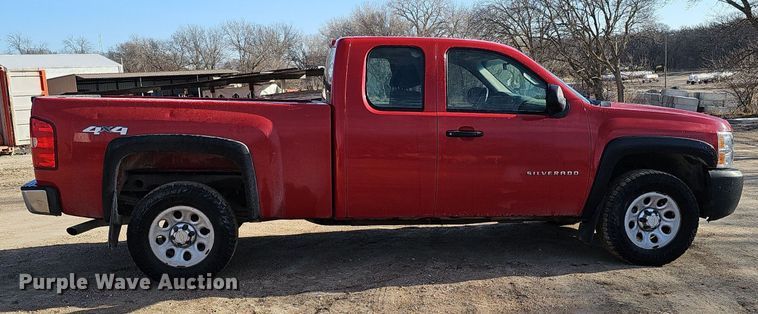 image for item DK0562 2010 Chevrolet Silverado 1500 Ext. Cab pickup truck