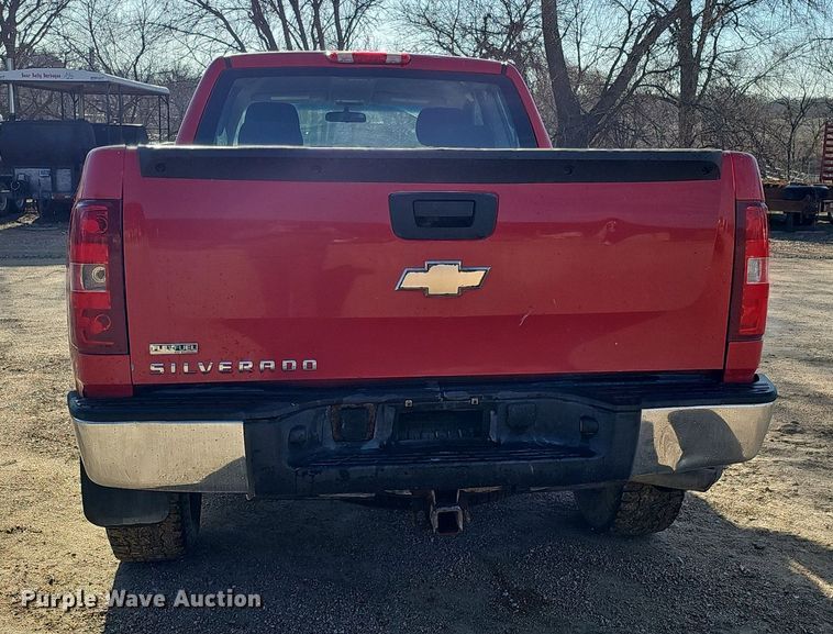 image for item DK0562 2010 Chevrolet Silverado 1500 Ext. Cab pickup truck