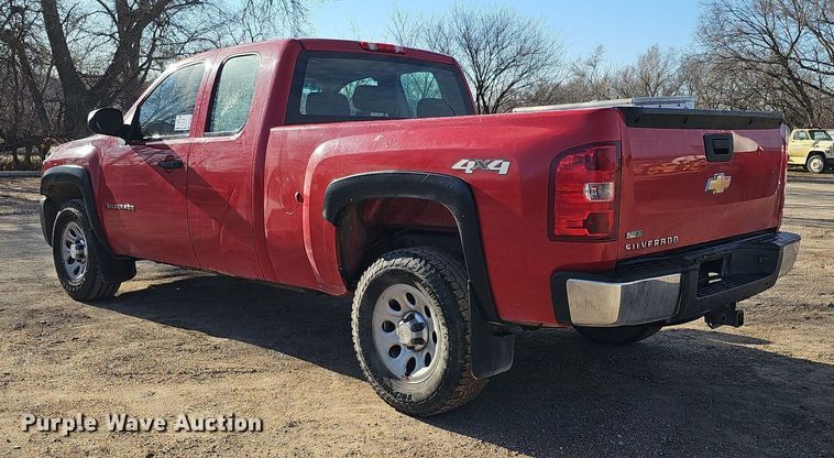 image for item DK0562 2010 Chevrolet Silverado 1500 Ext. Cab pickup truck