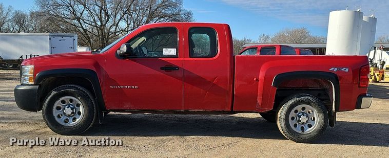 image for item DK0562 2010 Chevrolet Silverado 1500 Ext. Cab pickup truck