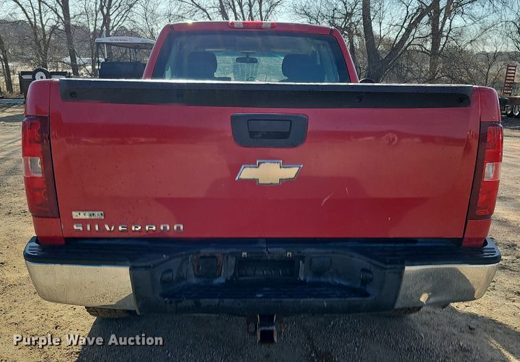 image for item DK0562 2010 Chevrolet Silverado 1500 Ext. Cab pickup truck