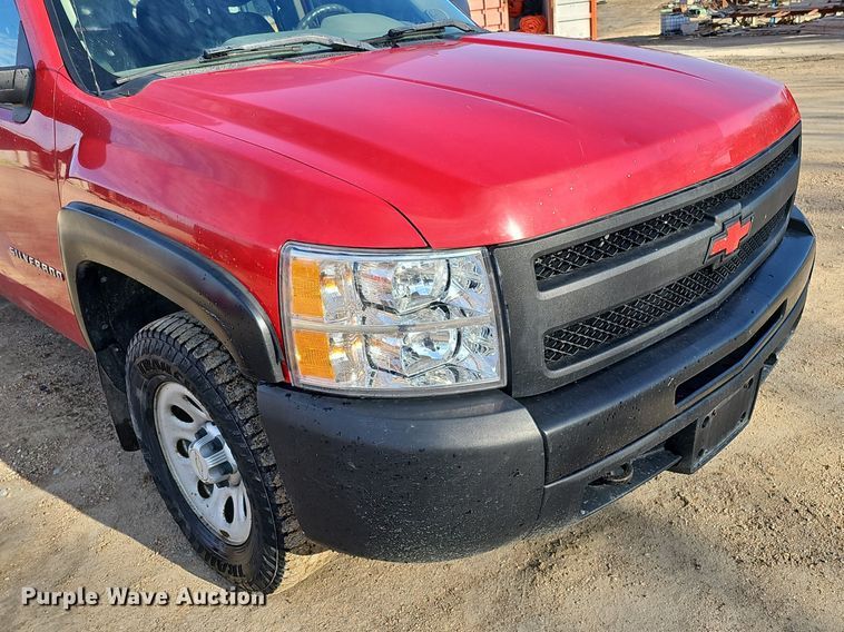 image for item DK0562 2010 Chevrolet Silverado 1500 Ext. Cab pickup truck