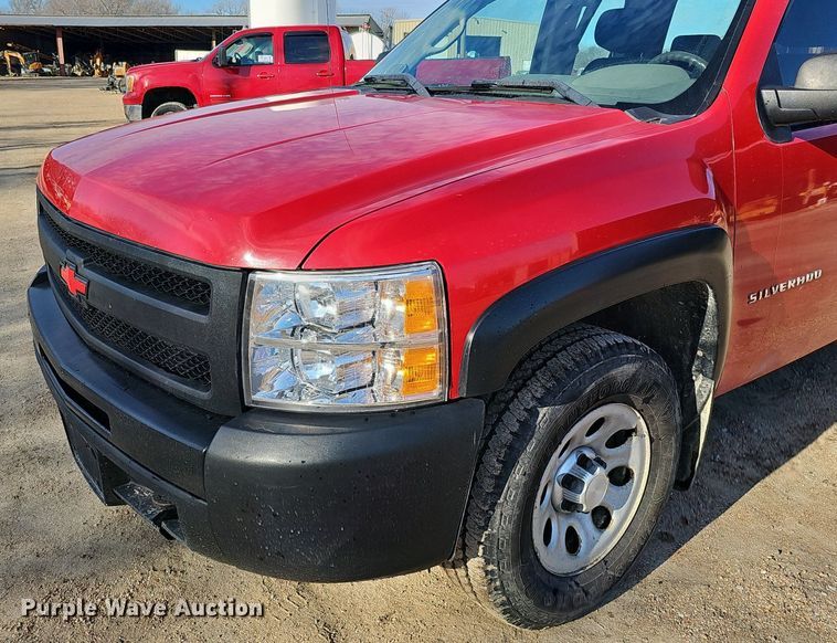 image for item DK0562 2010 Chevrolet Silverado 1500 Ext. Cab pickup truck