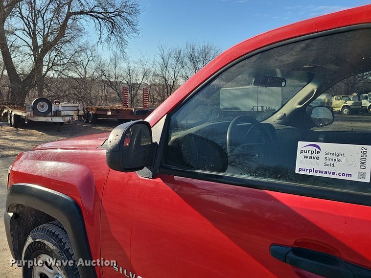 image for item DK0562 2010 Chevrolet Silverado 1500 Ext. Cab pickup truck