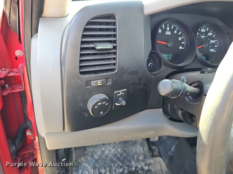 image for item DK0562 2010 Chevrolet Silverado 1500 Ext. Cab pickup truck