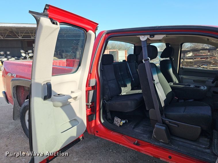image for item DK0562 2010 Chevrolet Silverado 1500 Ext. Cab pickup truck
