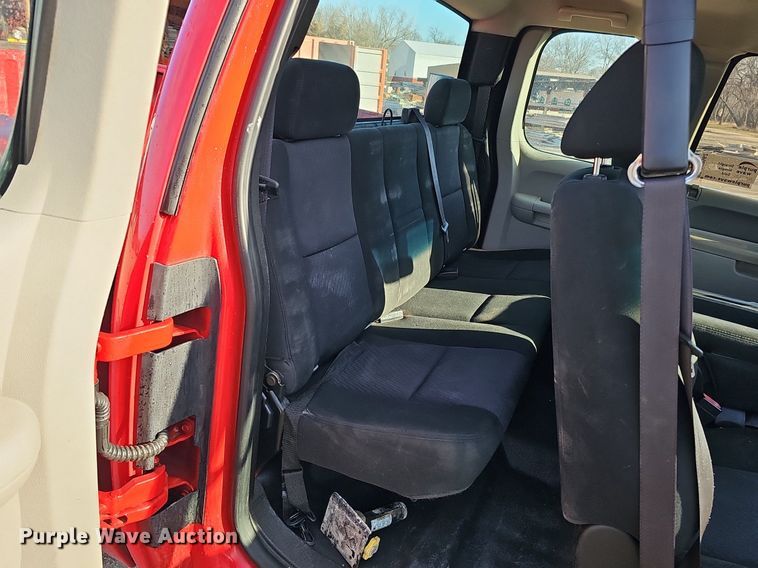 image for item DK0562 2010 Chevrolet Silverado 1500 Ext. Cab pickup truck