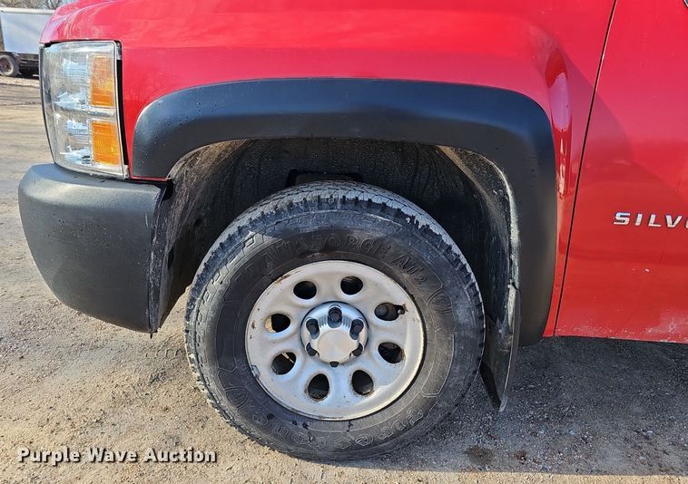 image for item DK0562 2010 Chevrolet Silverado 1500 Ext. Cab pickup truck