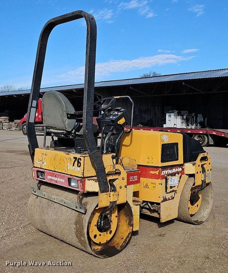 image for item DK0566 DynaPac CC122 double drum vibratory roller