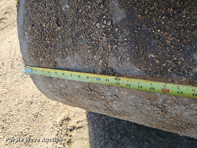 image for item DK0566 DynaPac CC122 double drum vibratory roller