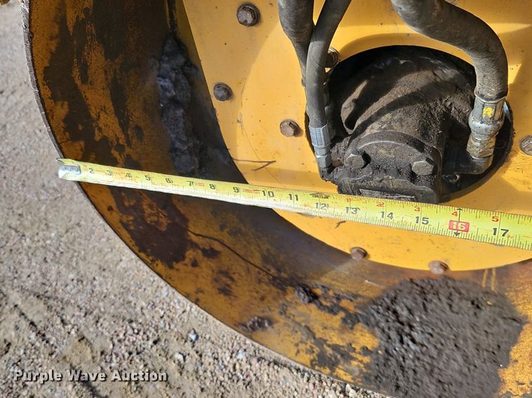 image for item DK0566 DynaPac CC122 double drum vibratory roller